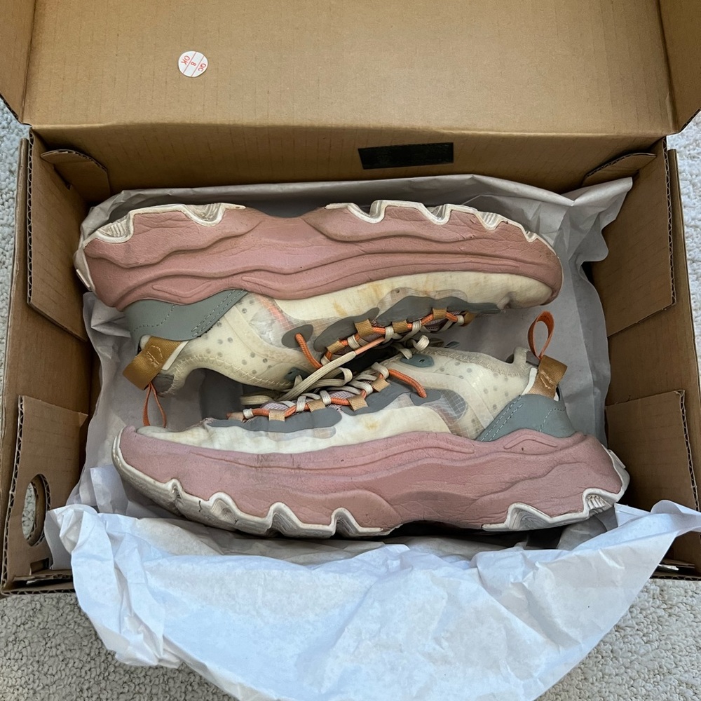 Sorel Kinetic Breakthru Tech Lace Sneakers